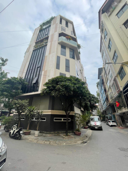 Nhà mặt phố văn phòng Cầu Giấy, lô góc 3 mặt đường, 8 tầng 1 hầm, ô tô đỗ 20xe, 55 tỷ thương lượng