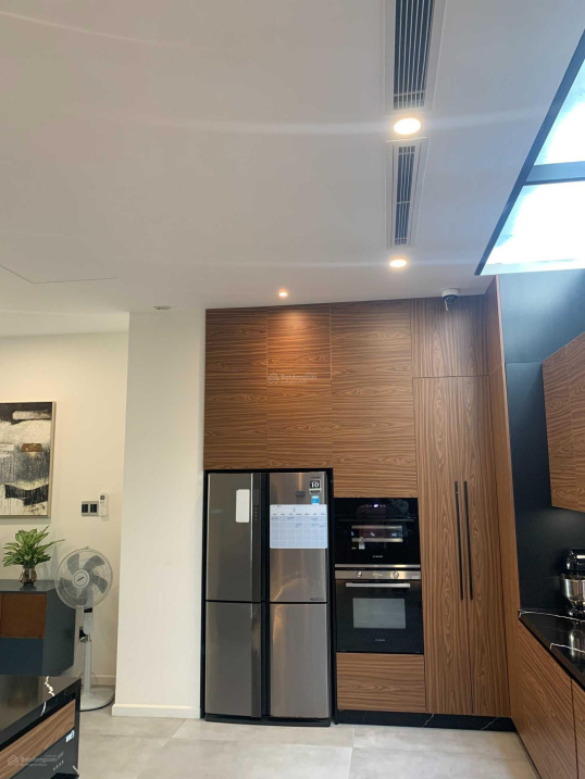 Nợ ngân nhàng Bán Villa gần Đảo Kim Cương, Bát Nàn, Quận 2 DT 8x20m giá chỉ 27 tỷ.