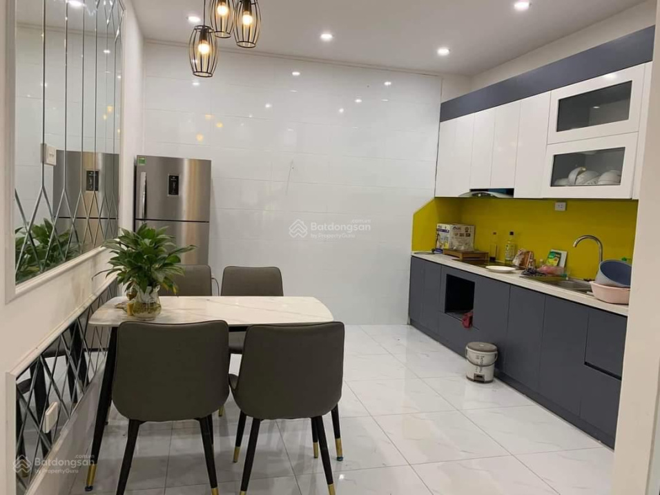 Ô tô đỗ cổng, sát phố, full nội thất 46m2x4T Trương Định Hoàng Mai