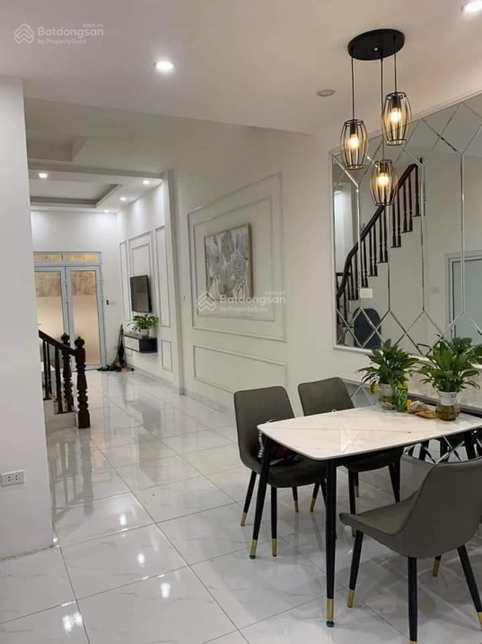 Ô tô đỗ cổng, sát phố, full nội thất 46m2x4T Trương Định Hoàng Mai