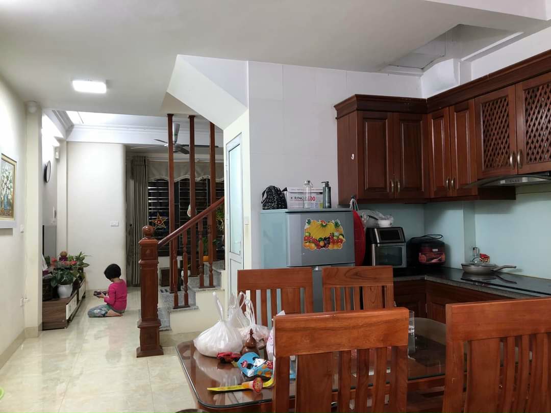 Bán nhà Phùng Hưng - Văn Quán phân lô, ô tô tránh, nhà đẹp, sát KĐT 50mx5T, 5.6 tỷ