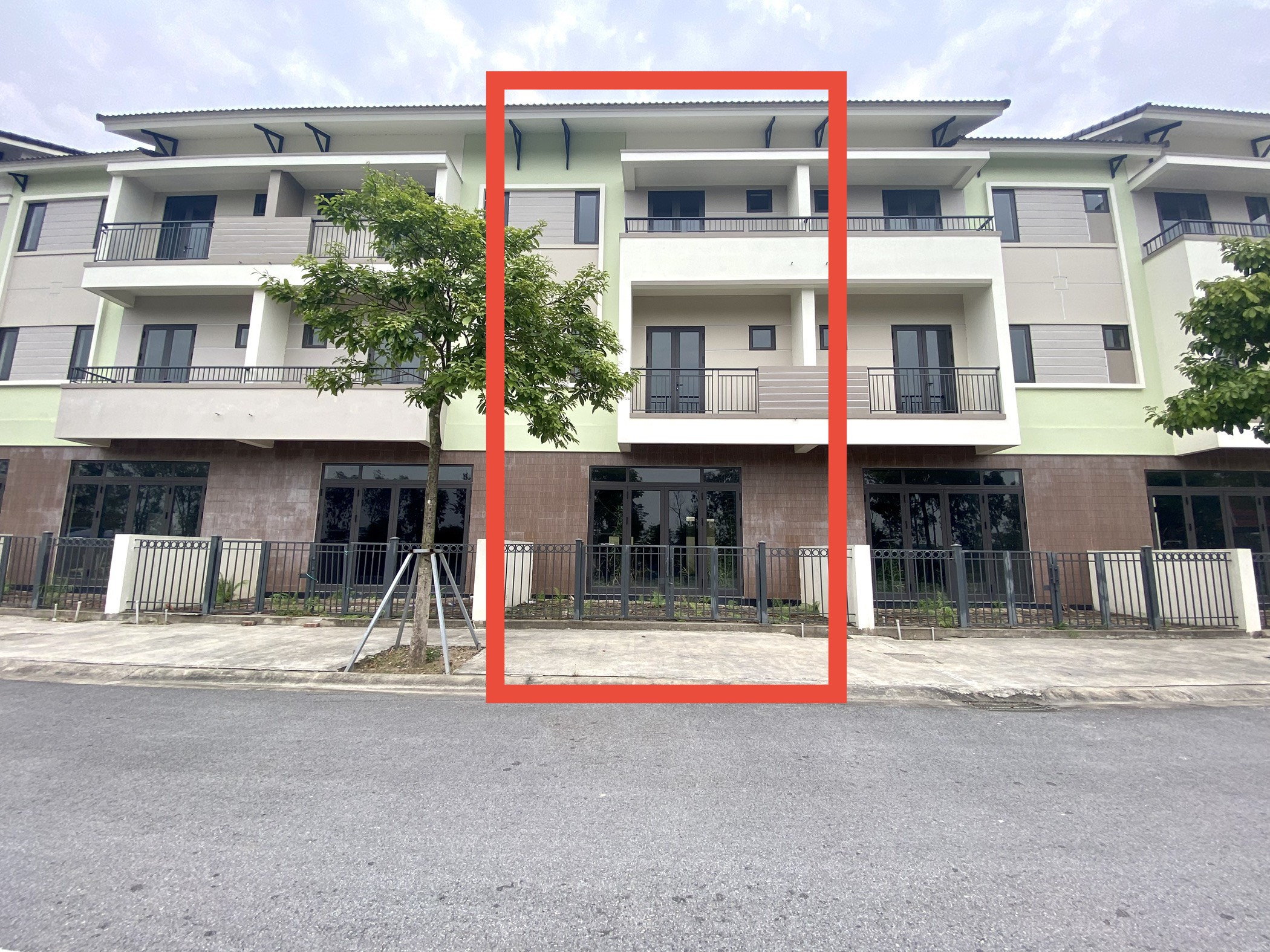 Bán nhà phố 90m2x3T view sông sen buôn bán sầm uất tại Đô Thị VSIP Bắc Ninh tiện ích đầy đủ