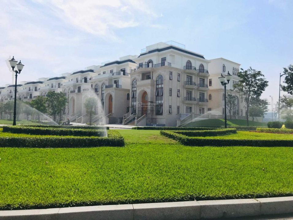 SIÊU PHẨM- BIỆT THỰ CĂN GÓC DUY NHẤT- HƯỚNG TB+TN- CẠNH HỒ BƠI & CÔNG VIÊN- DT 938 M2- GIÁ 87 TỶ