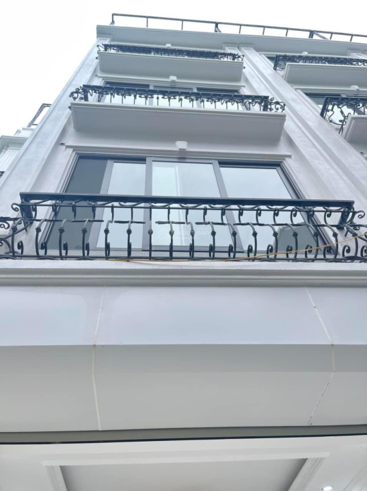 Siêu đẹp, ô tô đỗ cửa - vào nhà Ngô Thì Sỹ, Hà Đông 42m*5t có thang máy