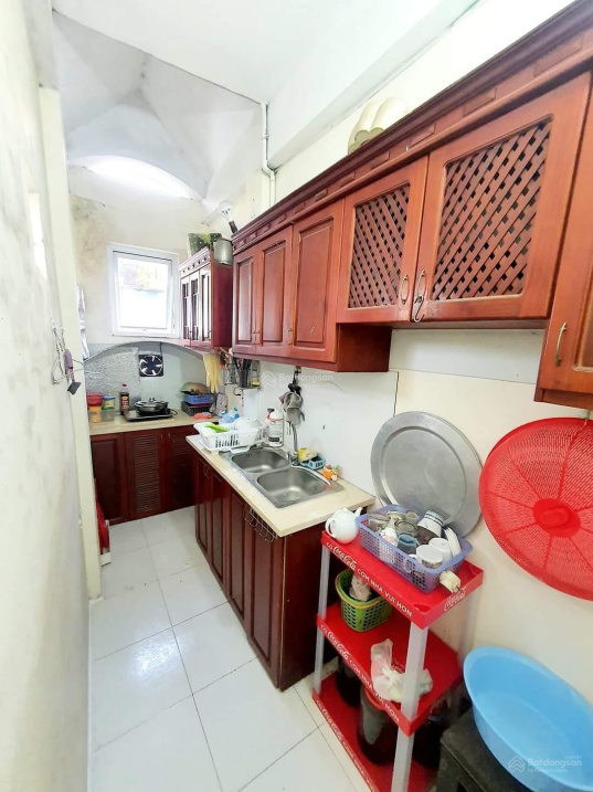 Siêu hiếm phố Tân Mai, 26m2, 5T, chỉ 3 tỷ, mặt ngõ, ô tô tránh