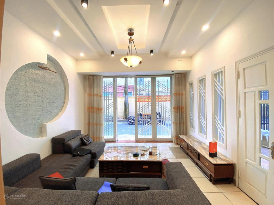 Siêu phẩm Cầu Giấy - biệt thự - phân lô - vỉa hè ô tô đỗ - quân đội - an ninh - 72m2 - MT 8m