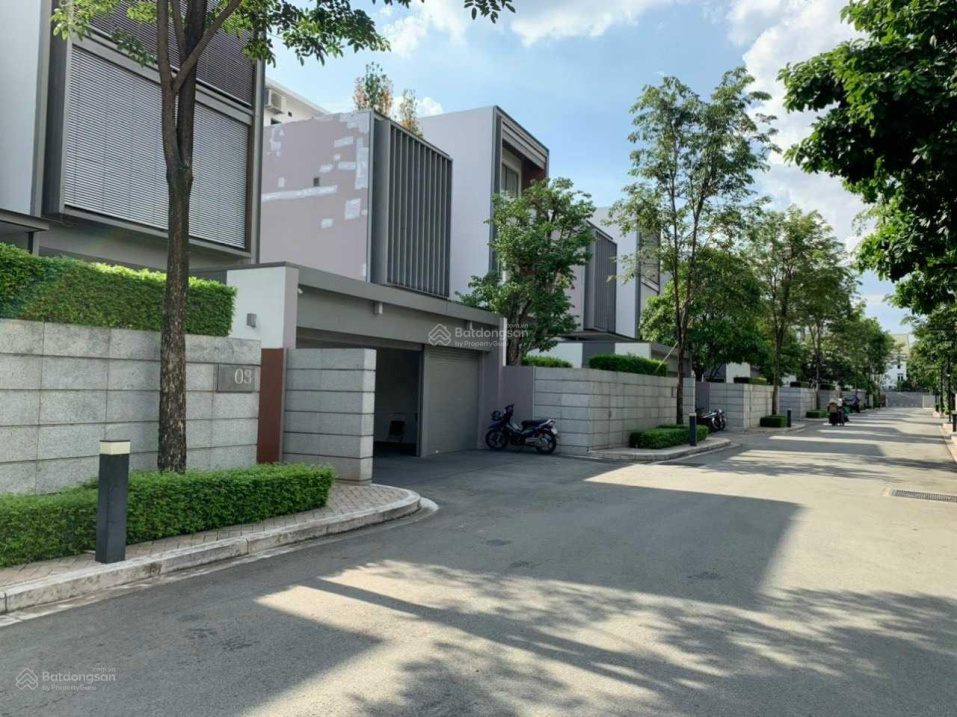 Siêu vip! Bán biệt thự rộng 20m MT Nguyễn Văn Hưởng - Thảo Điền, 388m2, 150 tỷ.