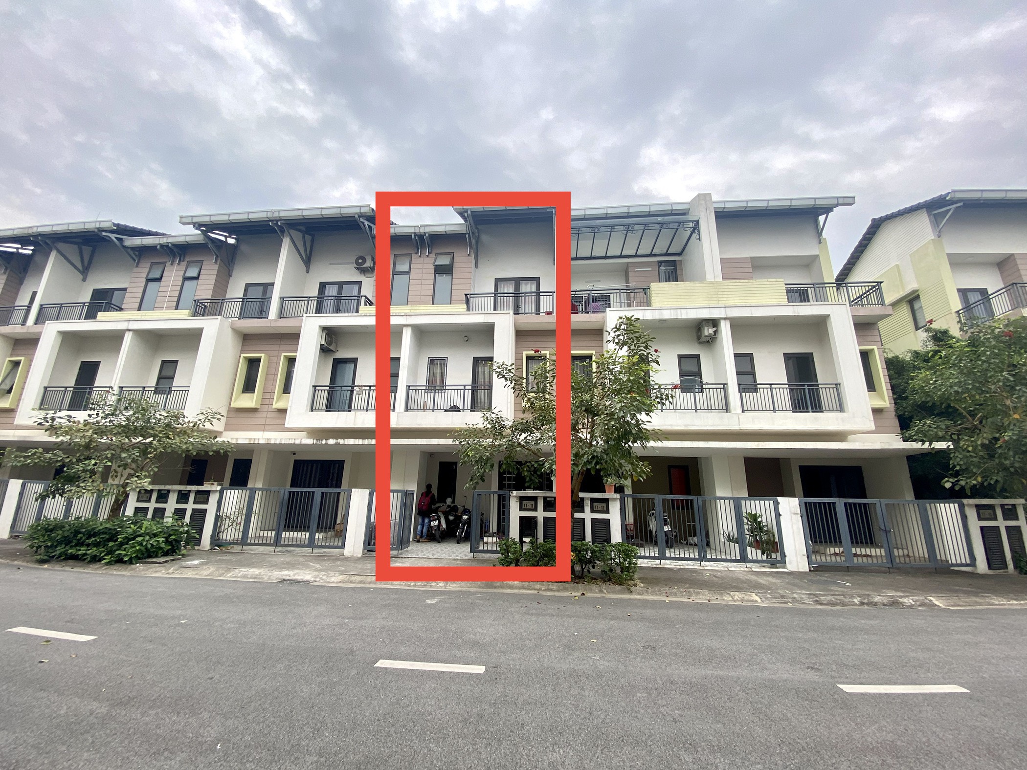 Bán nhà liền kề 75m2x3T đã hoàn thiện cơ bản đang cho thuê 10tr/tháng tại KĐT VSIP