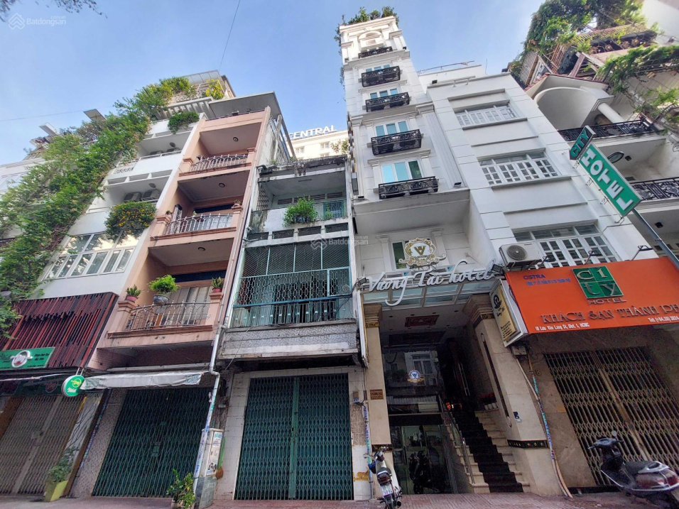 Tìm đâu ra căn nhà mặt tiền ngay chợ Bến Thành quận 1 - 4 tầng - DT 5m*20m - giá 61 tỷ .