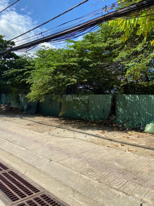 Tôi bán gấp lô mặt tiền đường Phạm Hùng, Bình Chánh, giá 2,3 tỷ/DT 90m2, sổ riêng, 0933 095 728