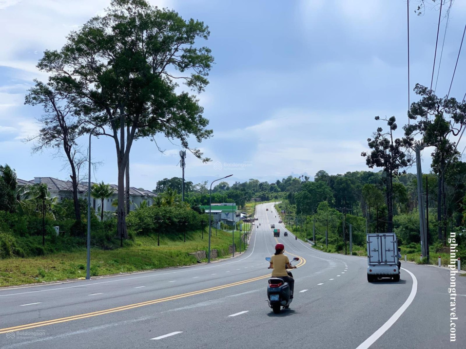 Tôi cần bán lại 3,800m2 tại khu dân cư làng hoa Cửa Cạn Ở Phú Quốc, giá chỉ 2,9tr/m2 gần trường học