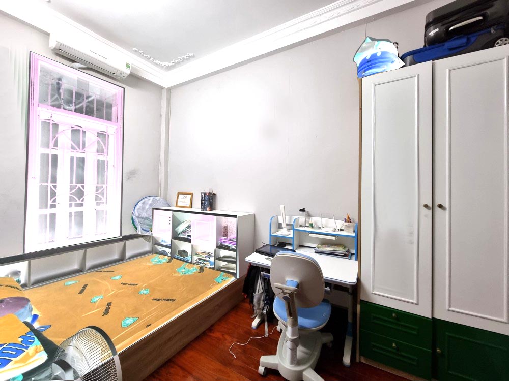 Chỉ hơn 4 tỷ có nhà đẹp 4 tầng, DT 46m², Phố Trần Thái Tông