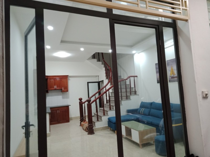 Bán gấp nhà Trung Văn-Nam Từ Liêm, 6 tầng 4PN, Ô TÔ cách 20m, nhỉnh 3 tỷ.