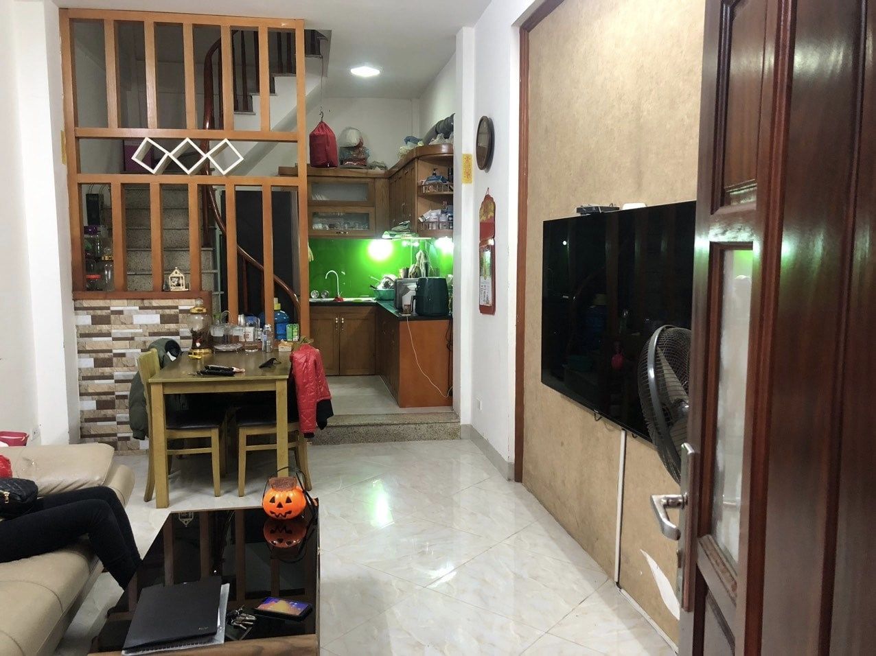 BÁN NHÀ PHỐ TRƯƠNG ĐỊNH, 28M x 4 TẦNG, NGÕ BA GÁC, GIÁ CHỈ 2 TỶ 9