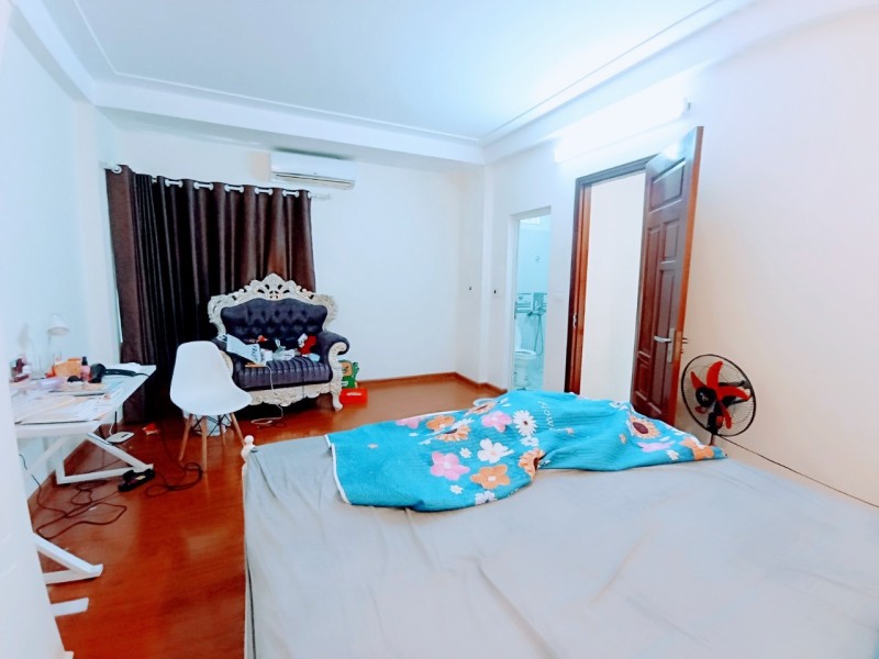 Trương Hán Siêu, DT 45m2, 3 bước ra phố ô tô tránh, 5 tỷ 4