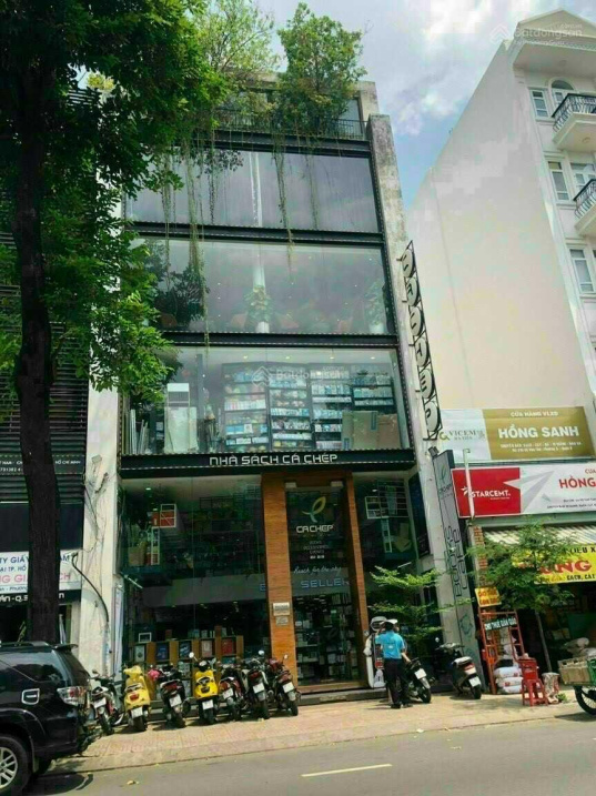 Vị trí vàng! Mặt tiền ngang khủng 13m, MT Mạc Đĩnh Chi, Quận 1 6 lầu, HĐT: 128 triệu 42 tỷ