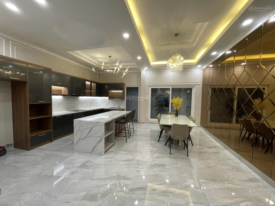 Villa HXH Võ Thị Sáu P. Tân Định Q1 - DT: 6.4x18m, CN 112m2 - trệt 3 lầu, nhà bao đẹp