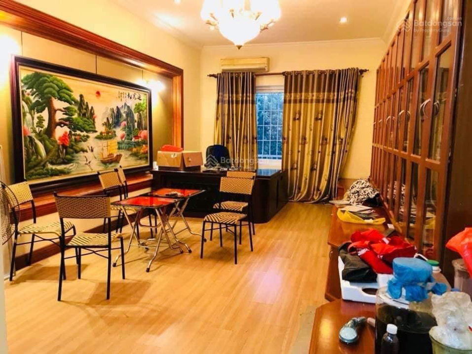 Vỡ nợ bán gấp mảnh đất 101m2 MT 9m, hạ chào 21.5 tỷ, Hoàng Quốc Việt - Cầu Giấy