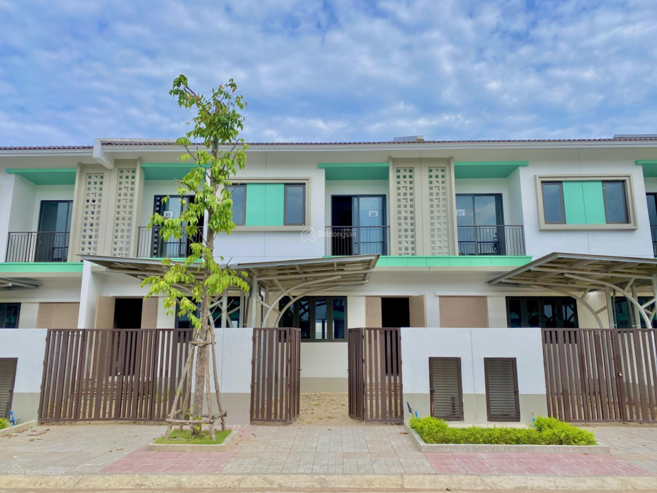 Vsip thanh lý căn 2 tầng 5x20m tặng kèm PQL dự án Sun Casa Vsip II Tân Uyên Bình Dương