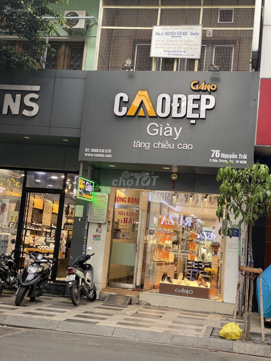 Xuống giá 25 tỷ còn 19.8 tỷ, MT Cống Quỳnh - Phạm Viết Chánh, Q. 1 (4x14m), 3 lầu, HĐT: 75tr/th