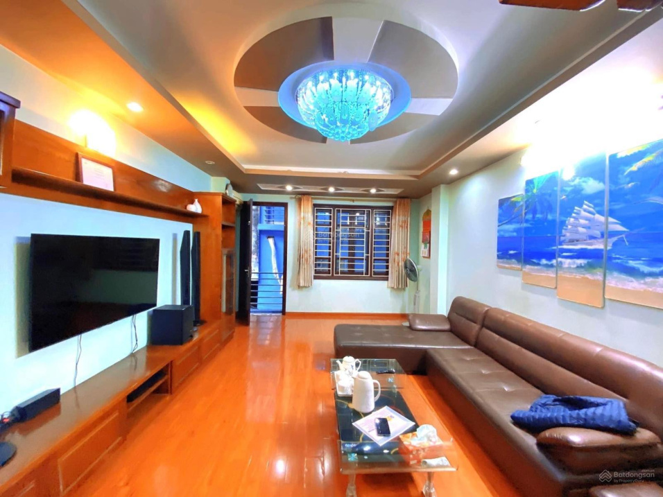 Yên Lãng phố - Đống Đa quận - vỉa hè rộng - đường thông bàn cờ - gara ô tô tránh - kinh doanh