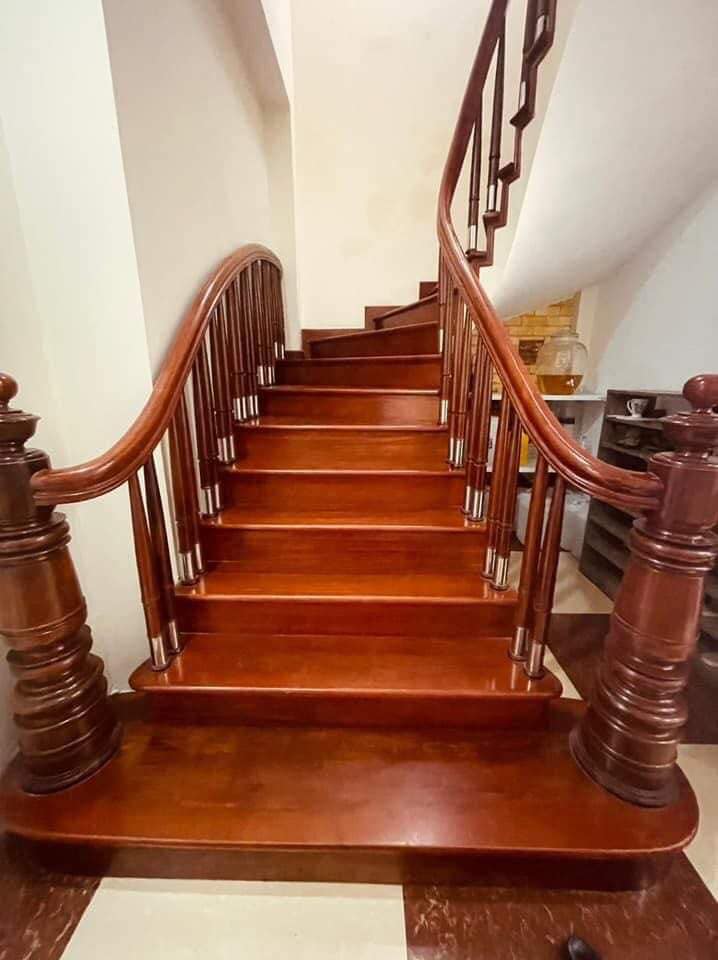 Bán nhà mặt phố quận Hoàn Kiếm- 6 tầng - 50m2- mặt tiền khủng