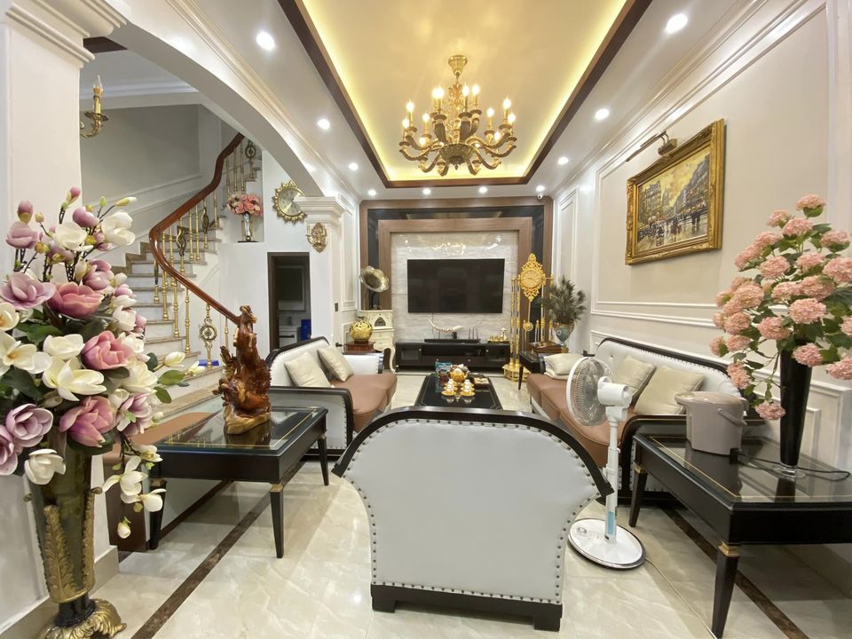 Chính chủ bán nhà quận Hoàn Kiếm 6 tầng, mặt tiền 9m siêu khủng