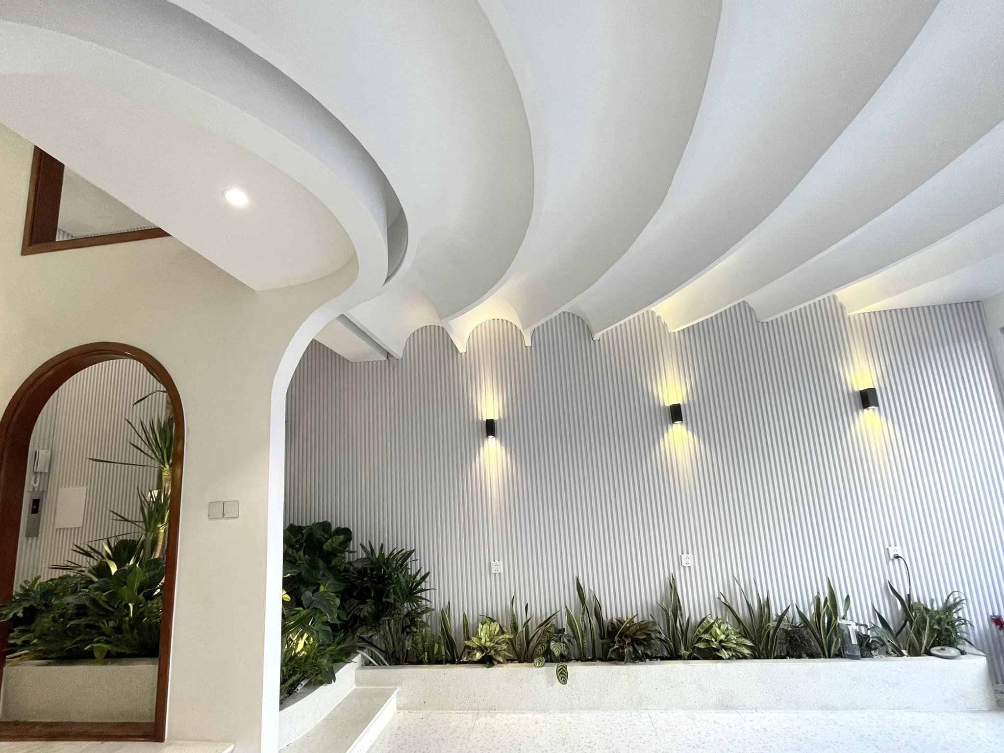 Bán nhà ngõ 12A Lý Nam Đế Hoàn Kiếm- 6 tầng - 50m2- mặt tiền khủng