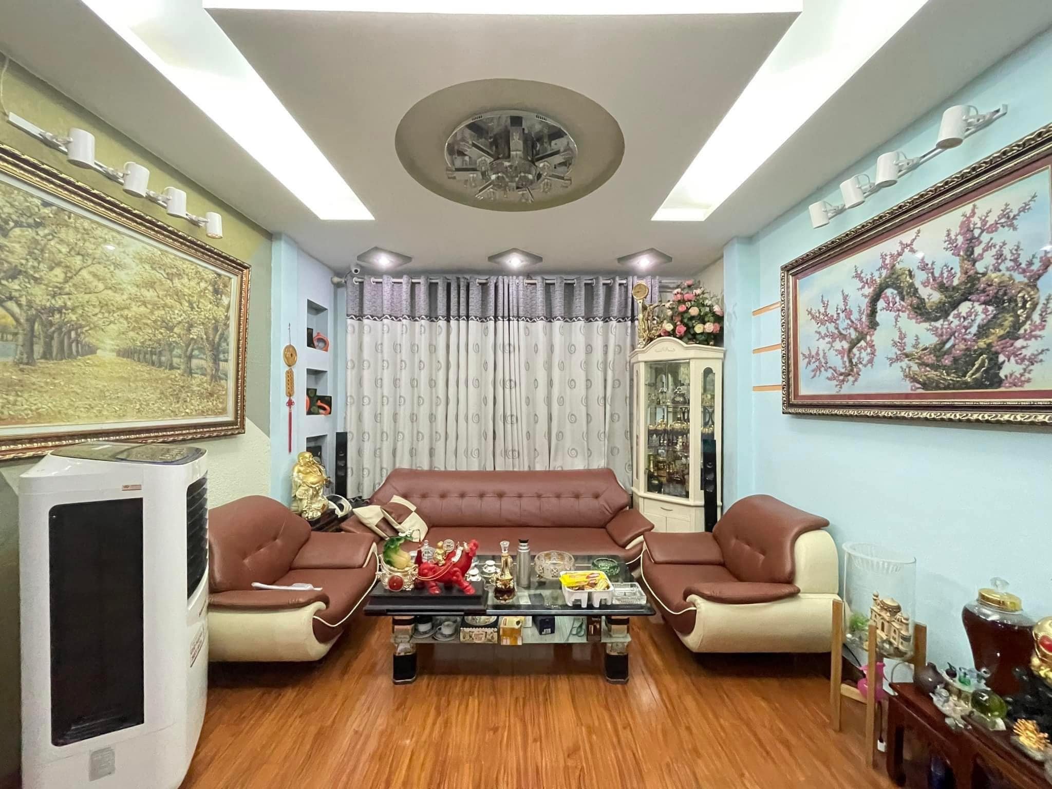 BÁN NHÀ HỒ TÙNG MẬU - 40M2 x 5 TẦNG MẶT TIỀN 4M - OTO ĐỖ CỔNG - GẦN PHỐ - GIÁ CỰC RẺ 4,3 TỶ