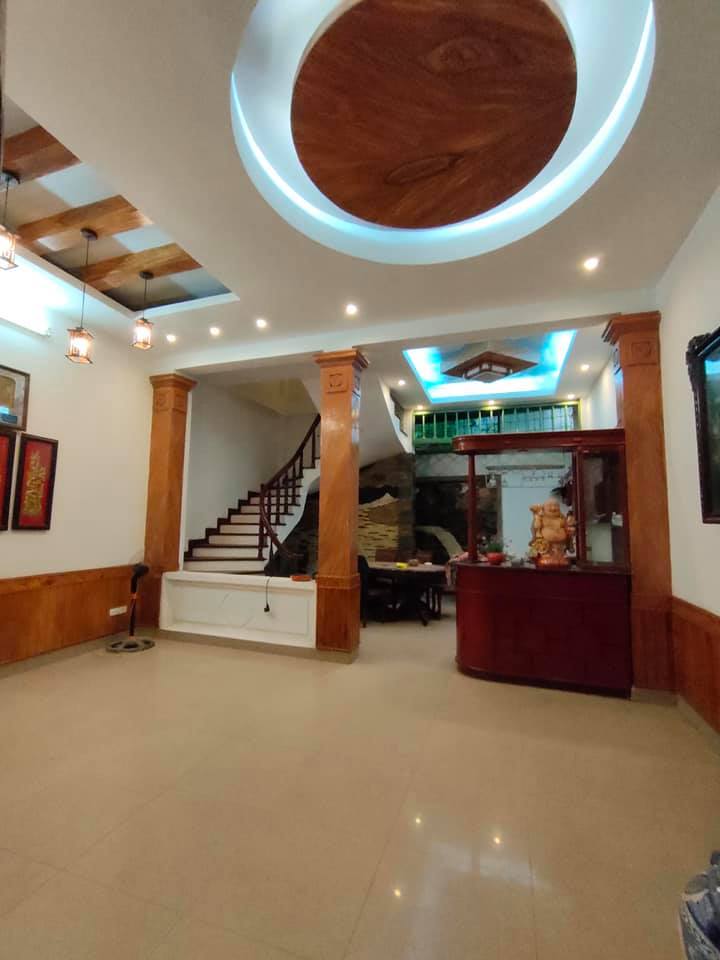 Bán nhà Đội Cấn, Ba Đình, 60m, MT 5.9m, giá 5 tỷ 200 triệu.