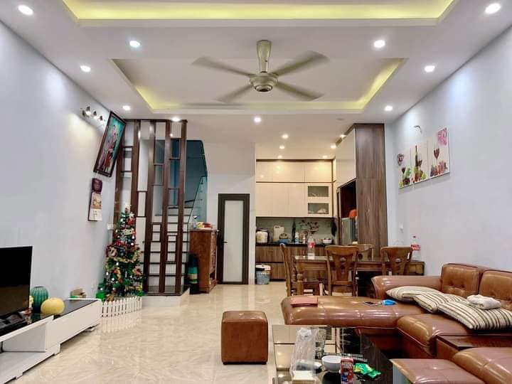 Bán nhà Võng Thị, Tây Hồ, 2 thoáng, 6.5 tỷ, 45m2