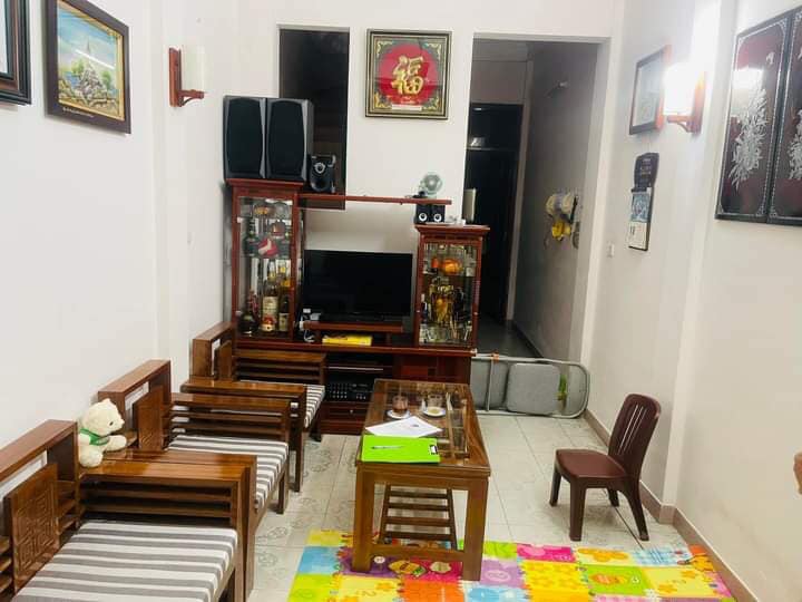 Bán nhà Hoàng Hoa Thám 42m2x4 tầng, ôtô vào nhà, giá 6 tỷ25,