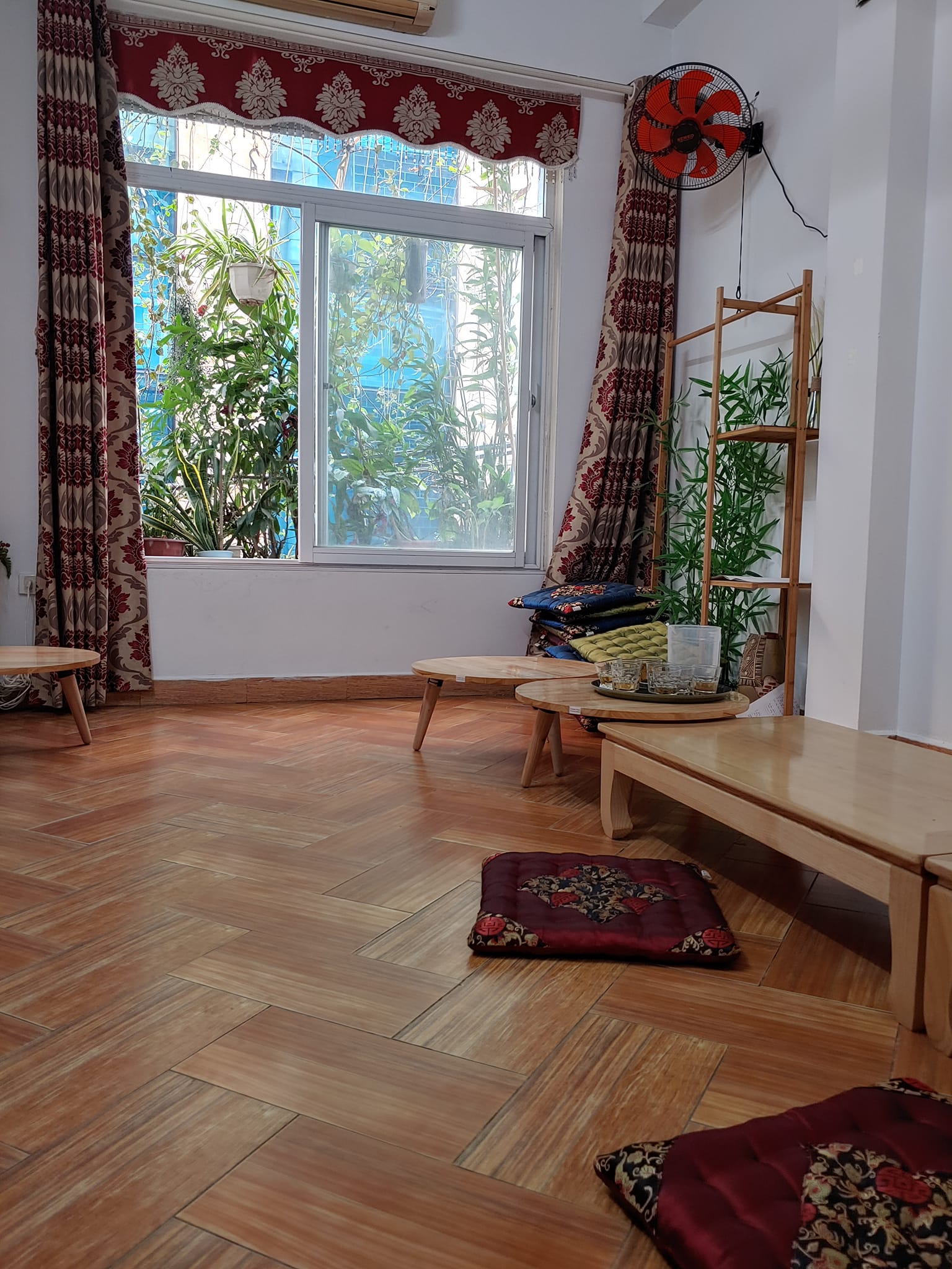 Bán nhà Cát Linh, Đống Đa. 40m2x 5 tầng, ô tô, kinh doanh, giá 7.6 tỷ