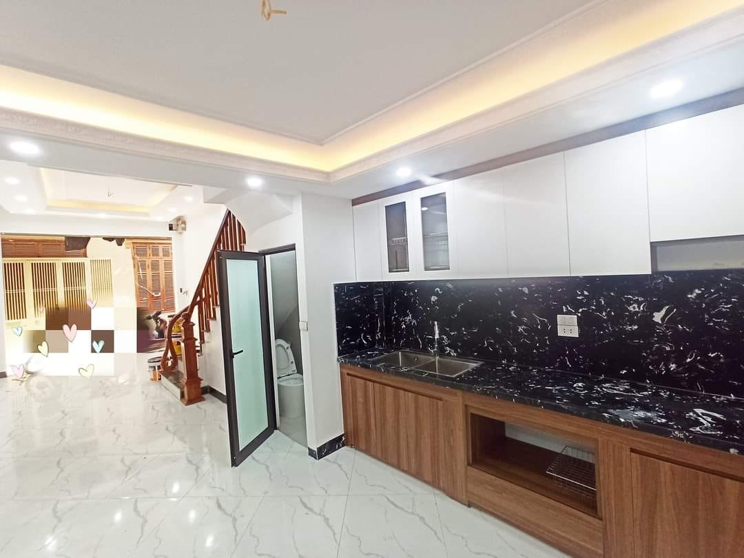 Bán nhà mới đẹp Láng Hạ, Đống Đa, 45m2,5T, 6 tỷ 880 triệu, nhà đẹp ở ngay.