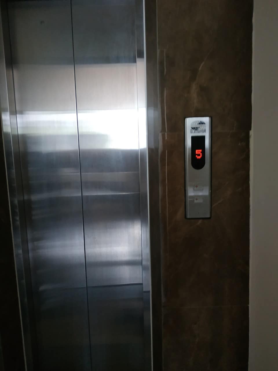 Bán nhà phân lô, Ngọc Hà, Ba Đình, 6 tầng thang máy, 38m2, giá 6 tỷ650 triệu, nhà đẹp ở luôn.