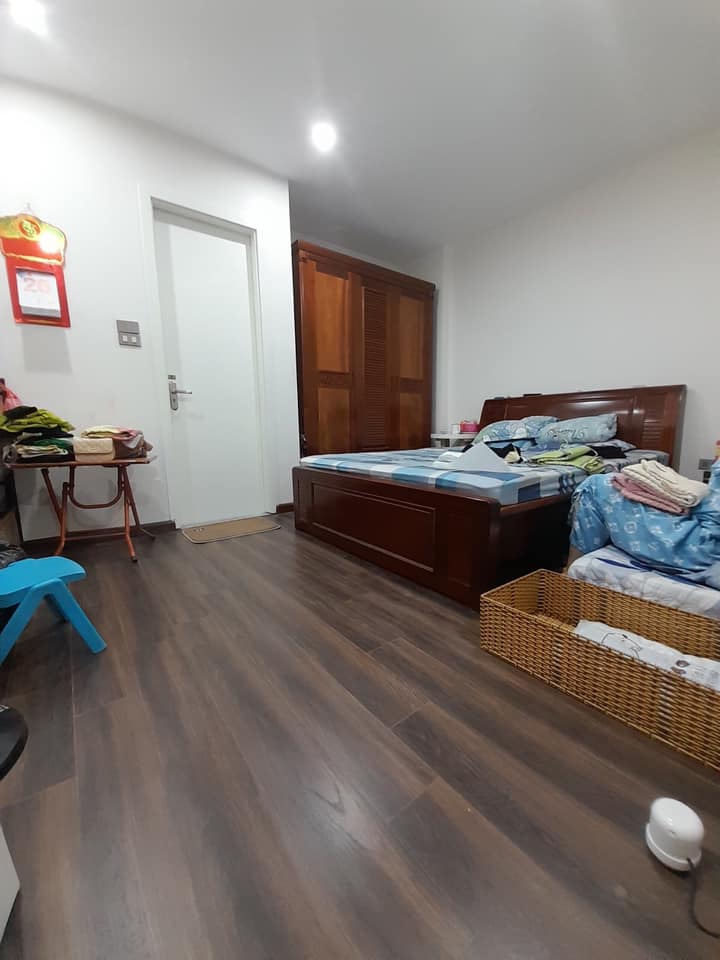 Bán nhà siêu đẹp Nguyễn Công Hoan, Ba Đình, Ô TÔ, 60m, giá 6 tỷ 800 triệu, thoáng trước sau.