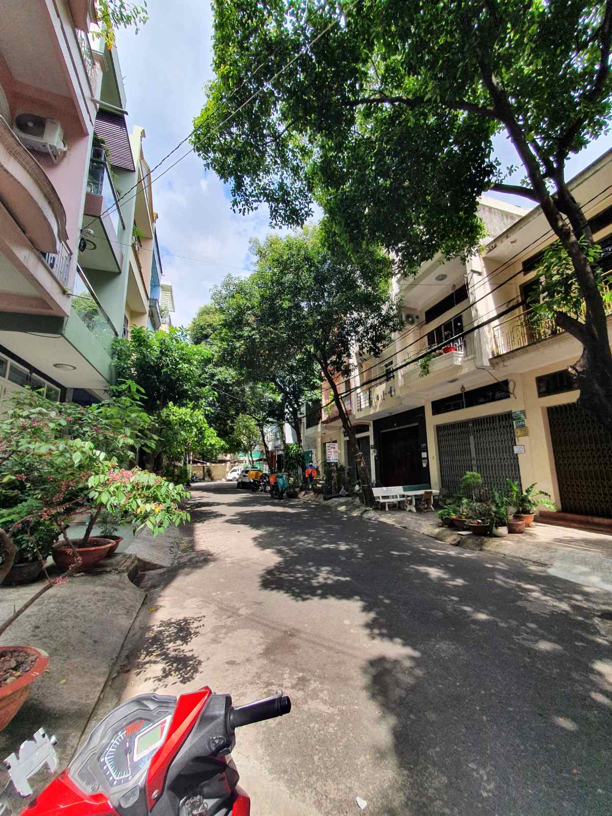 110m2