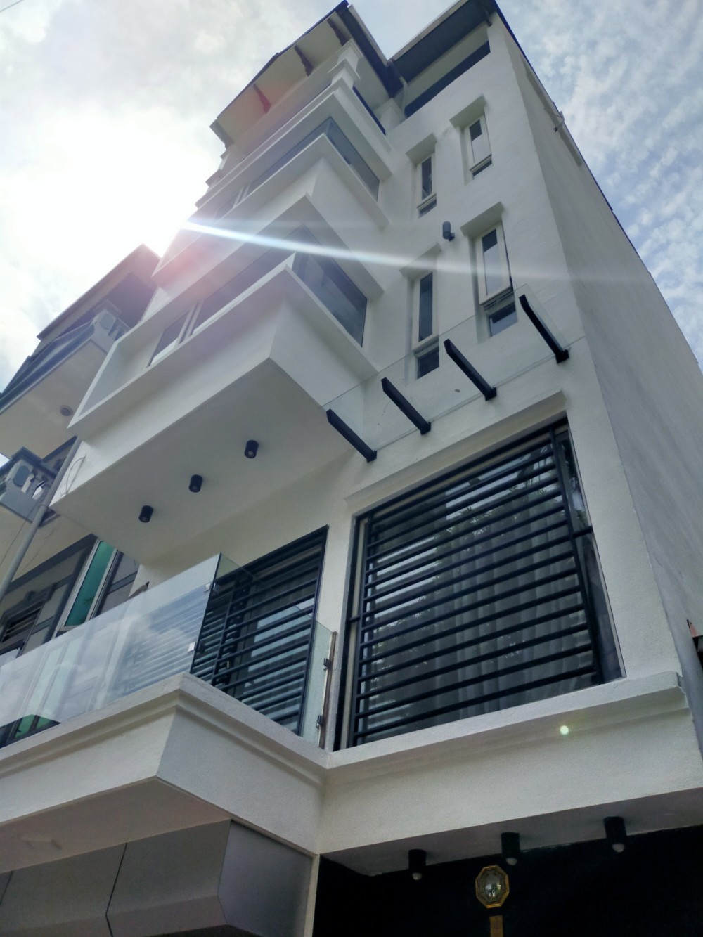 Bán nhà phố 34x Ngọc Thụy - Long Biên 56m2 6 tầng mặt tiền 6.2m 6,8 tỷ nhà đẹp vị trí tốt