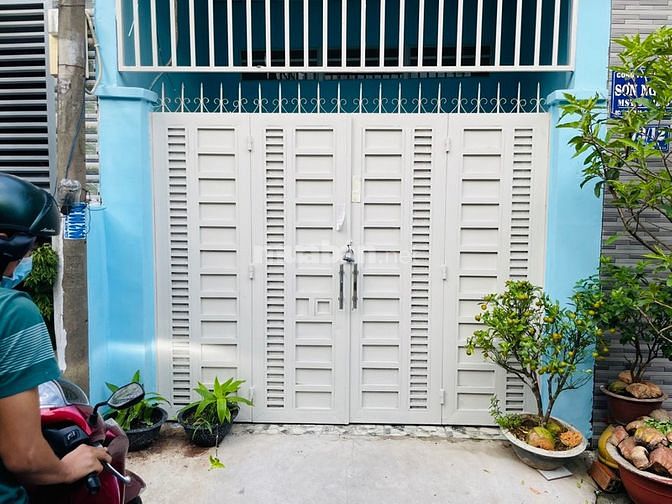 Bán gấp nhà mới hẻm xe hơi ngay nhà máy bia Heniken