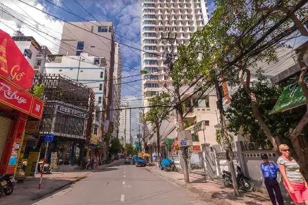 Giá bán khách sạn đường Hùng Vương Nha Trang hiện nay ban khach san duong hung vuong nha trang 3