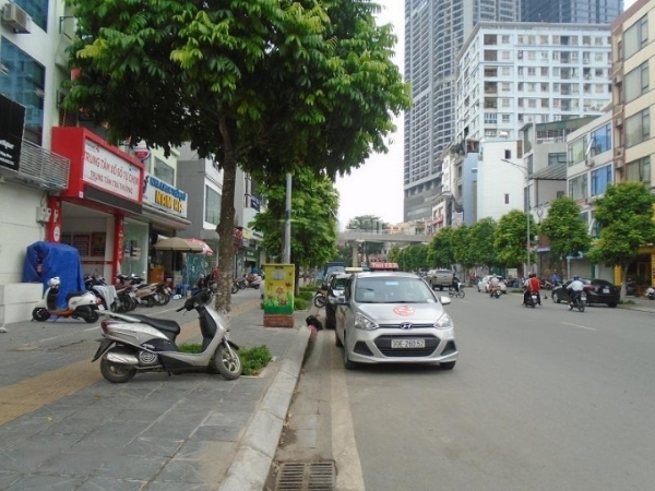 ban nha duong khuc thua du