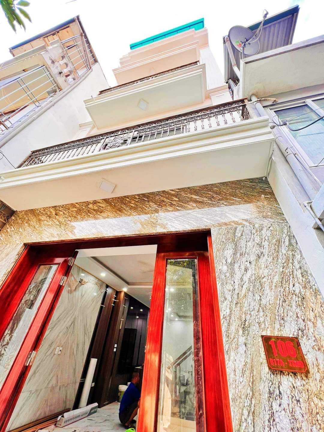 Bán nhà mặt ngõ Giáp Bát, 60m2 5 tầng, 5 phòng, gần ô tô, giảm sâu còn 6 tỷ tròn