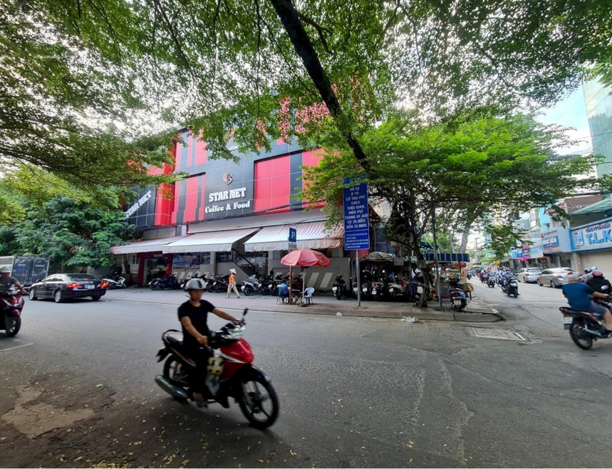 Bán Nhà Góc 2MTNB Thành Thái Quận 10 Ngang 20m 4 Tầng 30 Tỷ