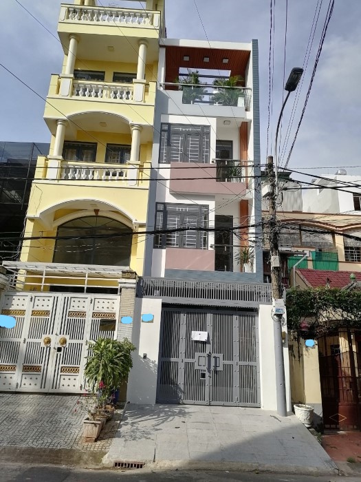 BÁN NHÀ PHỐ 3 LẦU MẶT TIỀN ĐƯỜNG SỐ 49 PHƯỜNG TÂN QUY QUẬN 7