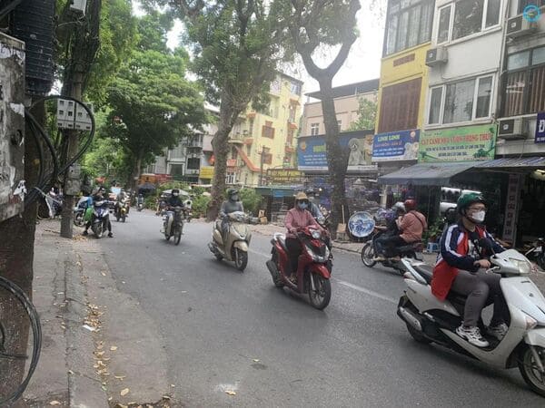 muc-gia-ban-nha-ngo-143-cho-kham-thien