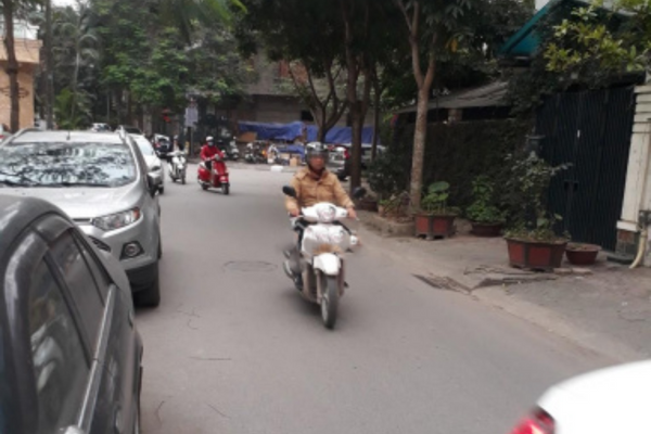Bán nhà ngõ 4 Đồng Me giá rẻ. 