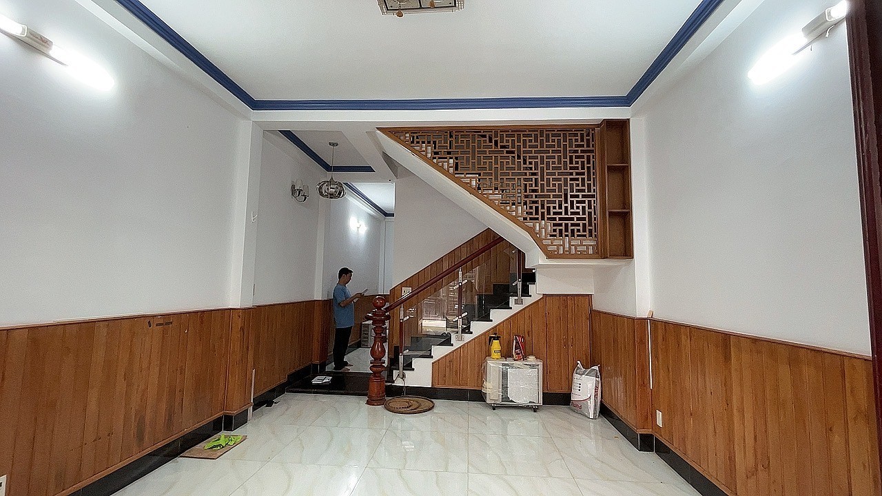 Bán nhà LƯƠNG THẾ VINH, QUẬN TÂN PHÚ, 56m2, 4 tầng, hẻm xe hơi 7 chỗ