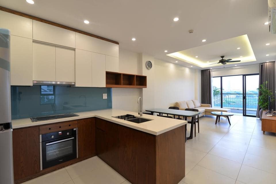 Bán tòa CHDV cao cấp Trịnh Công Sơn Tây Hồ 200m2 x 8T MT10m cực đẹp