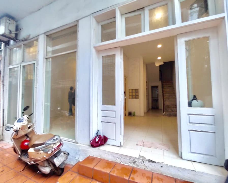 Mặt phố Hồ Đắc Di 160m Lô góc Mặt tiền rộng vỉa hè ô tô đỗ Giá dưới 200