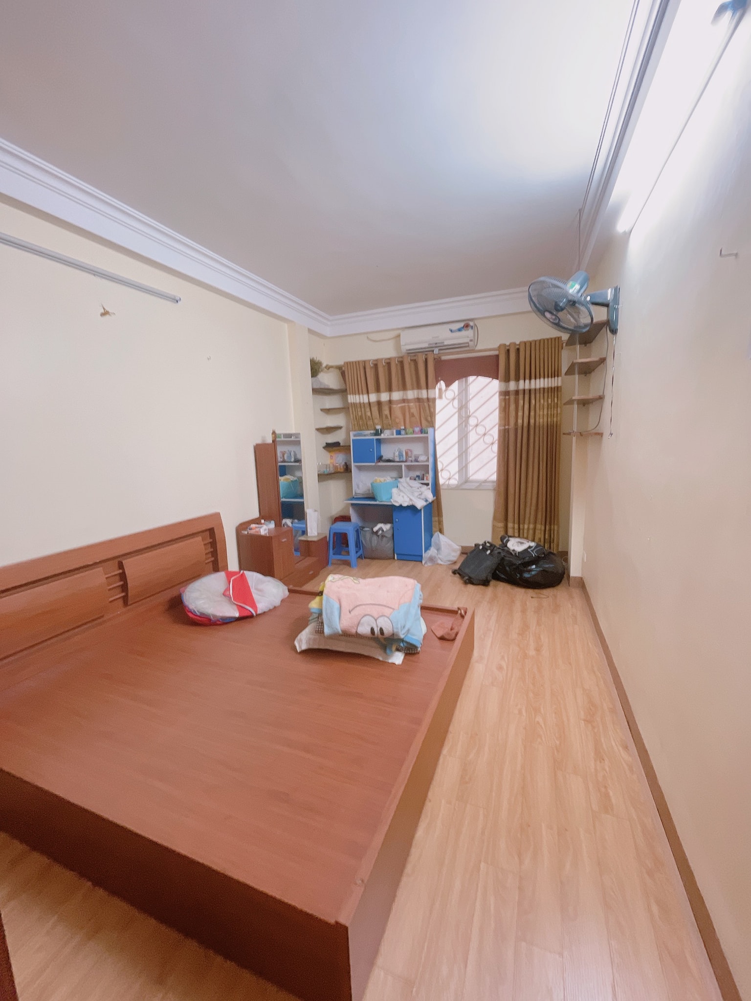 Nhà Nguyễn Lương Bằng 32m Phân lô Ô tô đỗ cửa Sát công viên Ở sướng